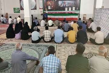 تجلیل از از فعالان حوزه بهداشت و درمان شهرستان رودان در هفته سلامت