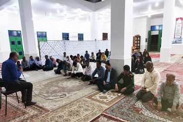 تجلیل از از فعالان حوزه بهداشت و درمان شهرستان رودان در هفته سلامت